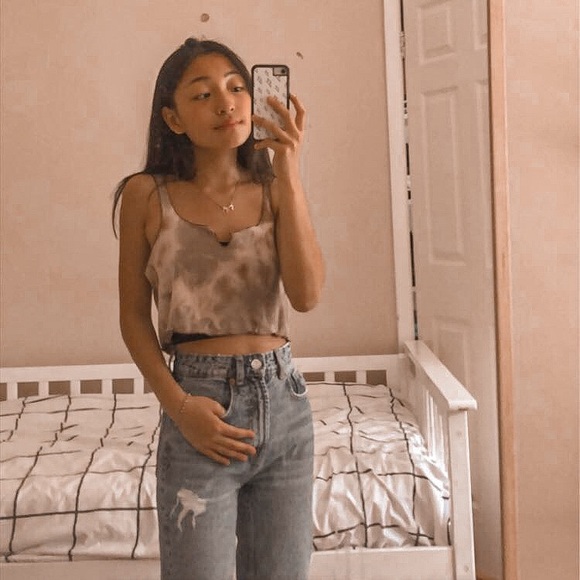 Meet your Posher, Julia - Picture 1 of 1